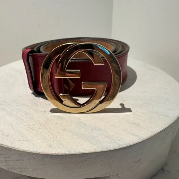 Red Authentic Gucci Belt with Double G Emblem - Picture 5 of 14